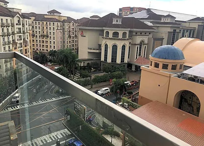 Отель Cozy Near Naia With Wifi, Pool And Balcony 5*