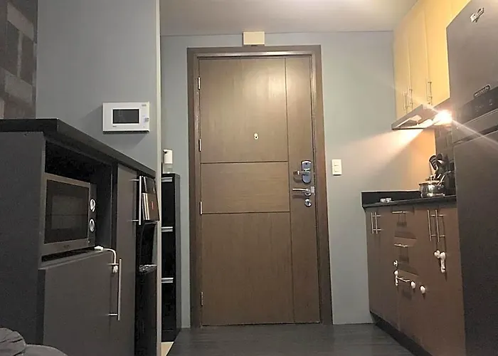 Cozy Near Naia With Wifi, Pool And Balcony