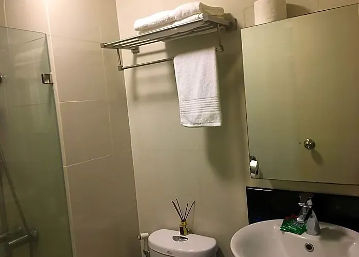 Cozy Near Naia With Wifi, Pool And Balcony Отель