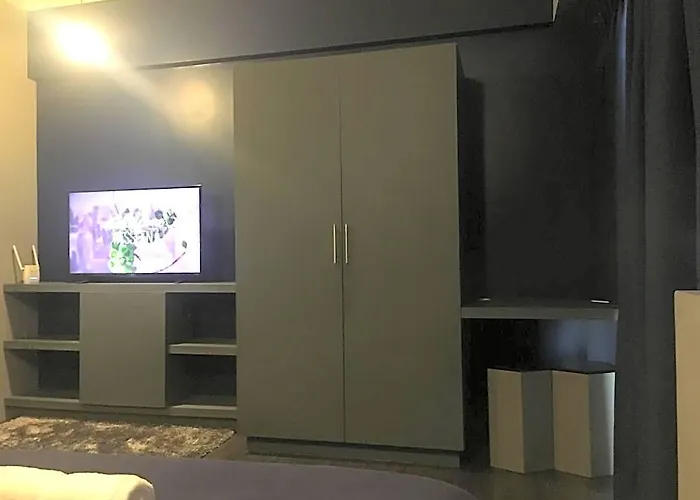 Cozy Near Naia With Wifi, Pool And Balcony Отель Манила